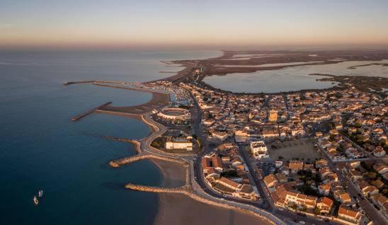 Appartement Duplex Climatise Le Trident Saintes-Maries-de-la-Mer Luaran gambar