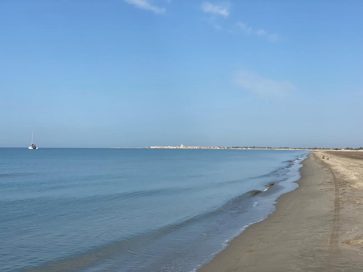 Appartement Duplex Climatise Le Trident Saintes-Maries-de-la-Mer Luaran gambar